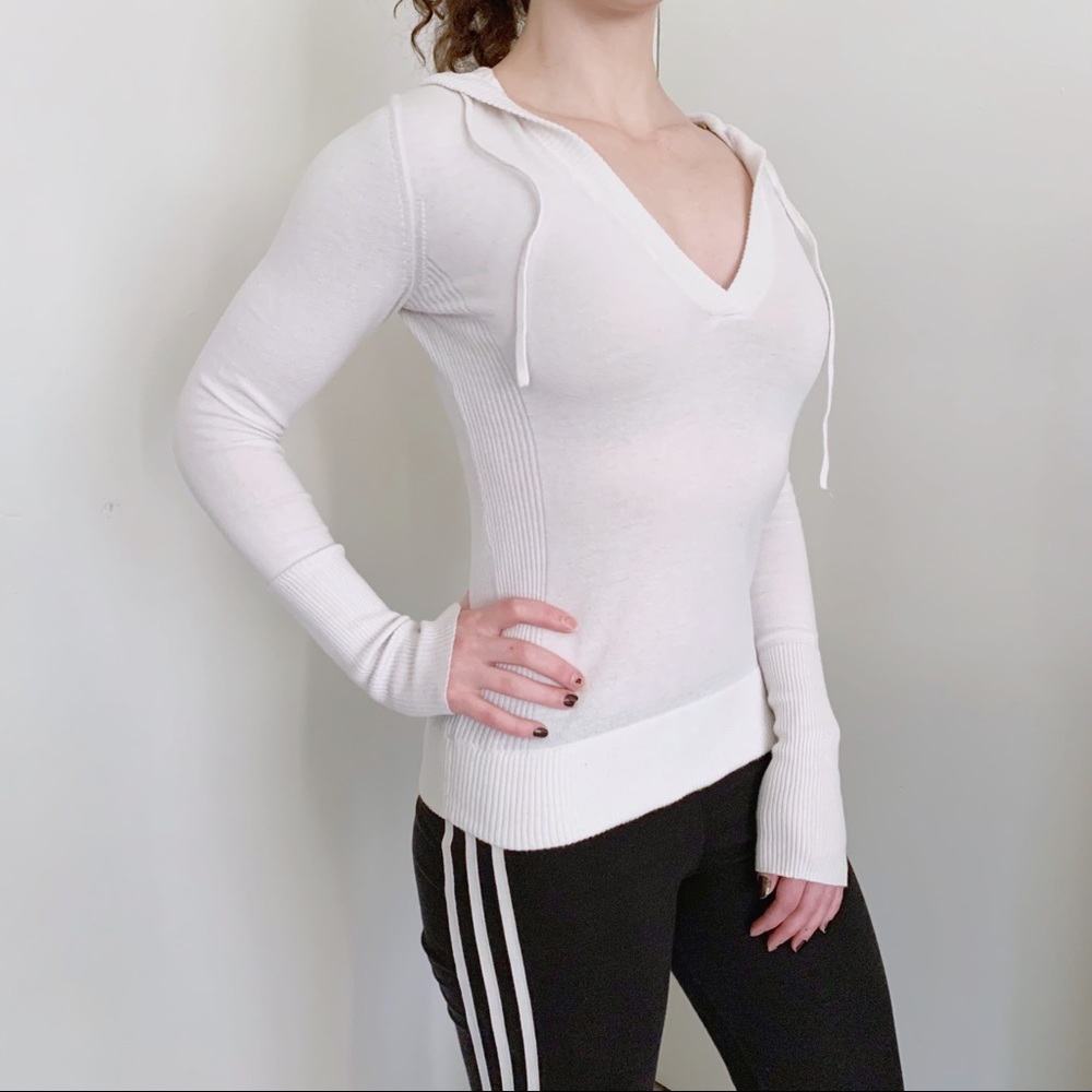 American Eagle cream V-neck hooded sweater fitted Y2K Bella Swan Elena Gilbert